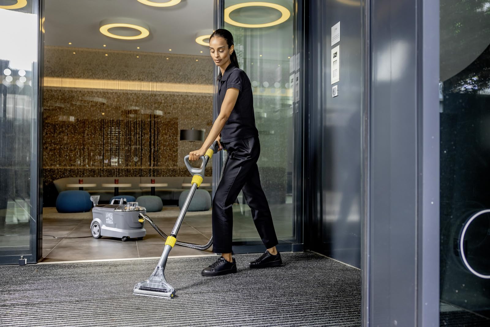 Krcher Puzzi 10/1 Carpet & Upholstery Cleaner
